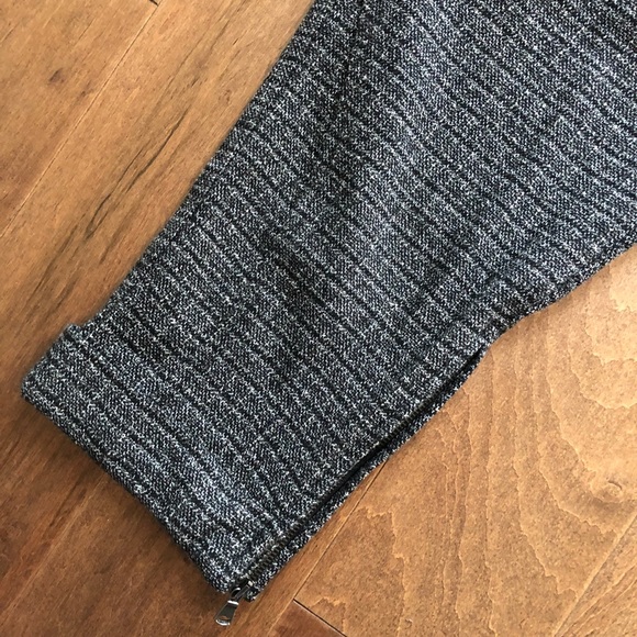 United Color of Benetton Tweed 3/4 Slacks - Picture 4 of 8